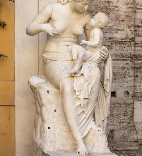 Discover The Pantheon From The Berardi Flat Apartment *