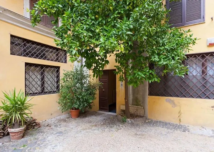 Apartment Discover The Pantheon From The Berardi Flat