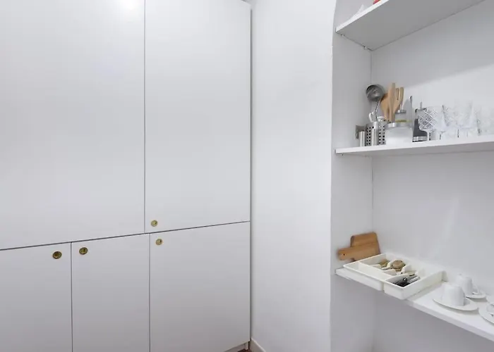 Discover The Pantheon From The Berardi Flat Apartment