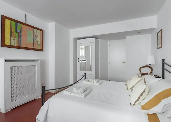 Discover The Pantheon From The Berardi Flat Rom